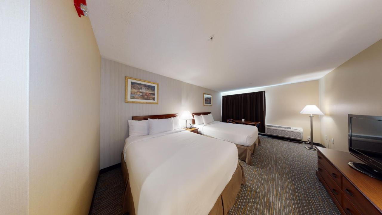 Ramada By Wyndham Strasburg - Shenandoah Valley Dış mekan fotoğraf
