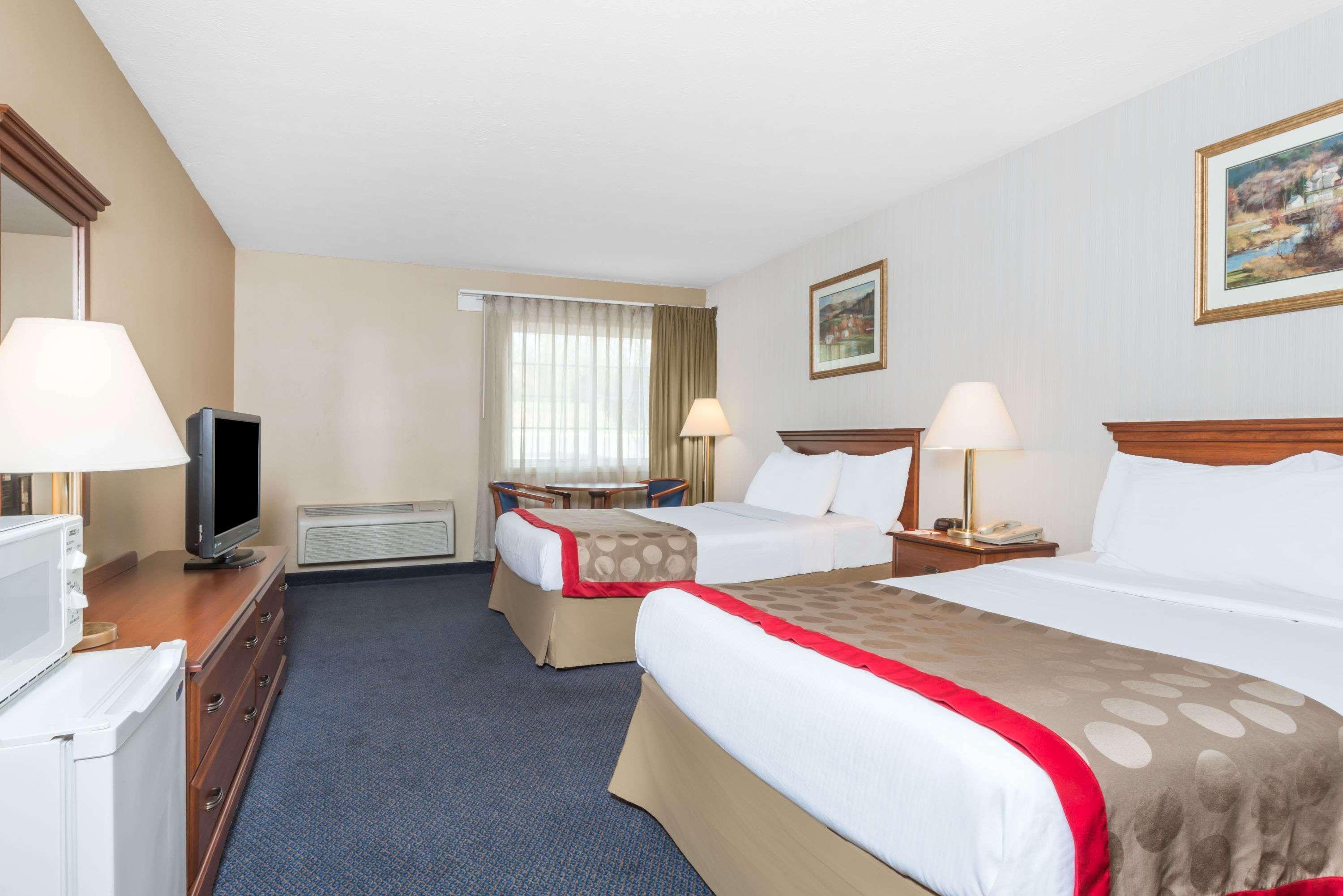Ramada By Wyndham Strasburg - Shenandoah Valley Dış mekan fotoğraf
