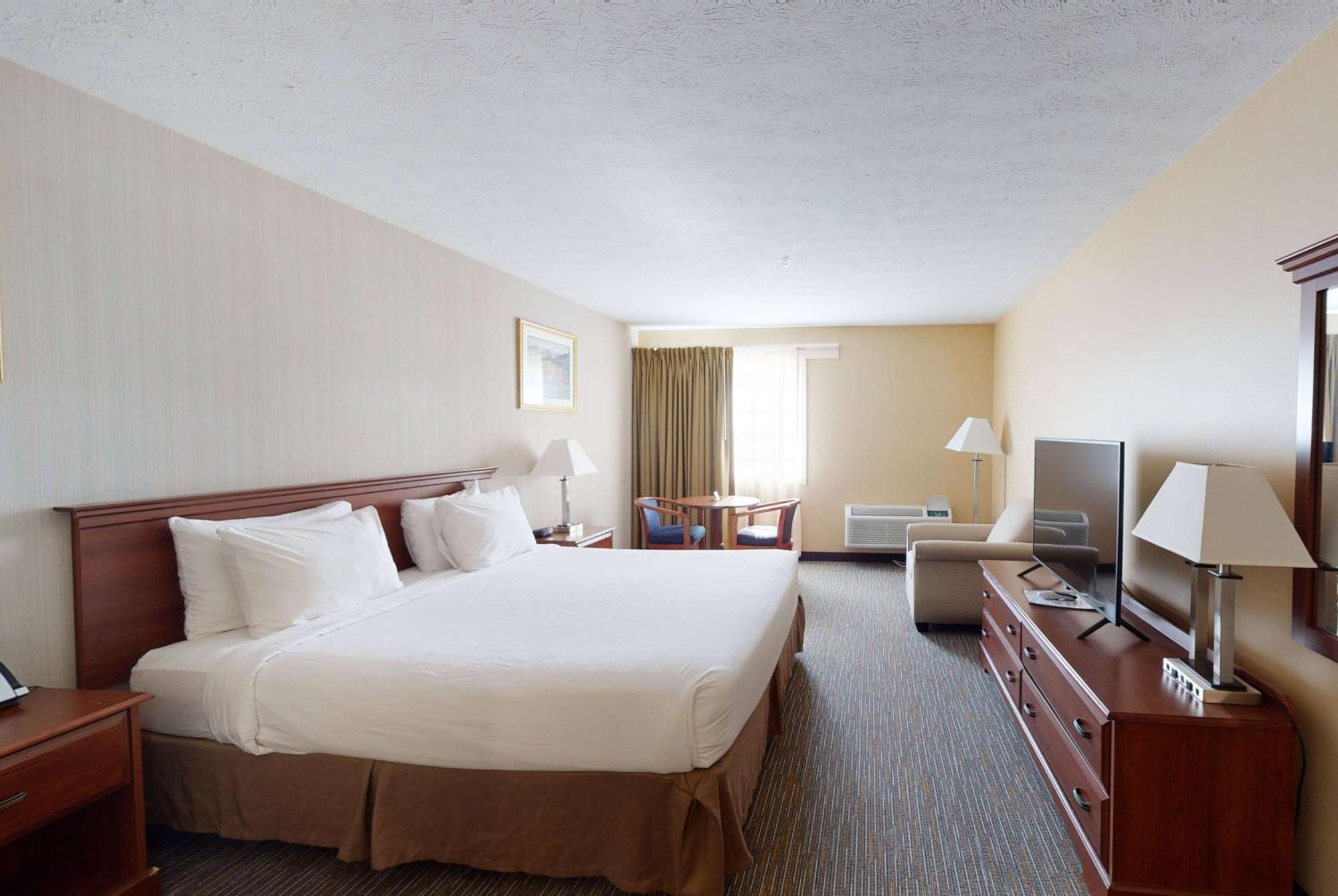 Ramada By Wyndham Strasburg - Shenandoah Valley Dış mekan fotoğraf